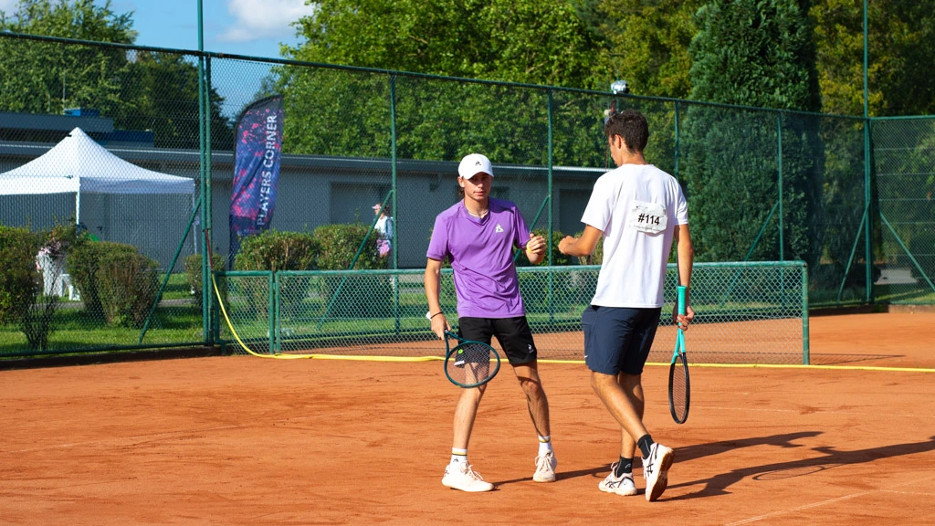 two male tennis players