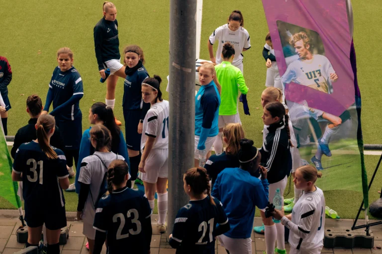 female soccer players at college showcase