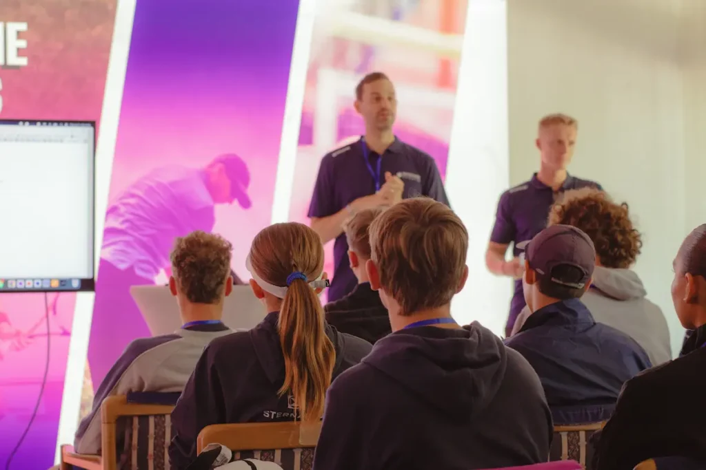 Informationssession med eksperter fra Keystone Sports under College Tennis Showcase.