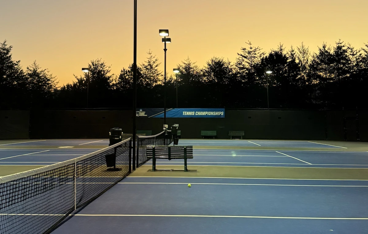 Universitets tennisbane